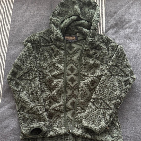 Pendleton Green Patterned Fleece Jacket - Picture 3 of 4